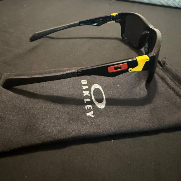 Oakley Jupiter Mens Sunglasses Gold Reflective Lenses - Picture 5 of 9